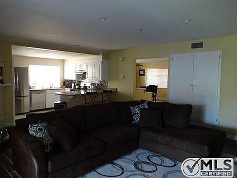 5th image of 24313 Vanowen St