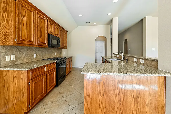 10910 Brighton Gardens Dr — Photo 8