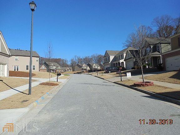 3rd image of 212 Moorland Way