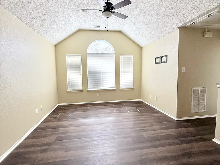 7172 Saint Augustine Dr — Photo 18