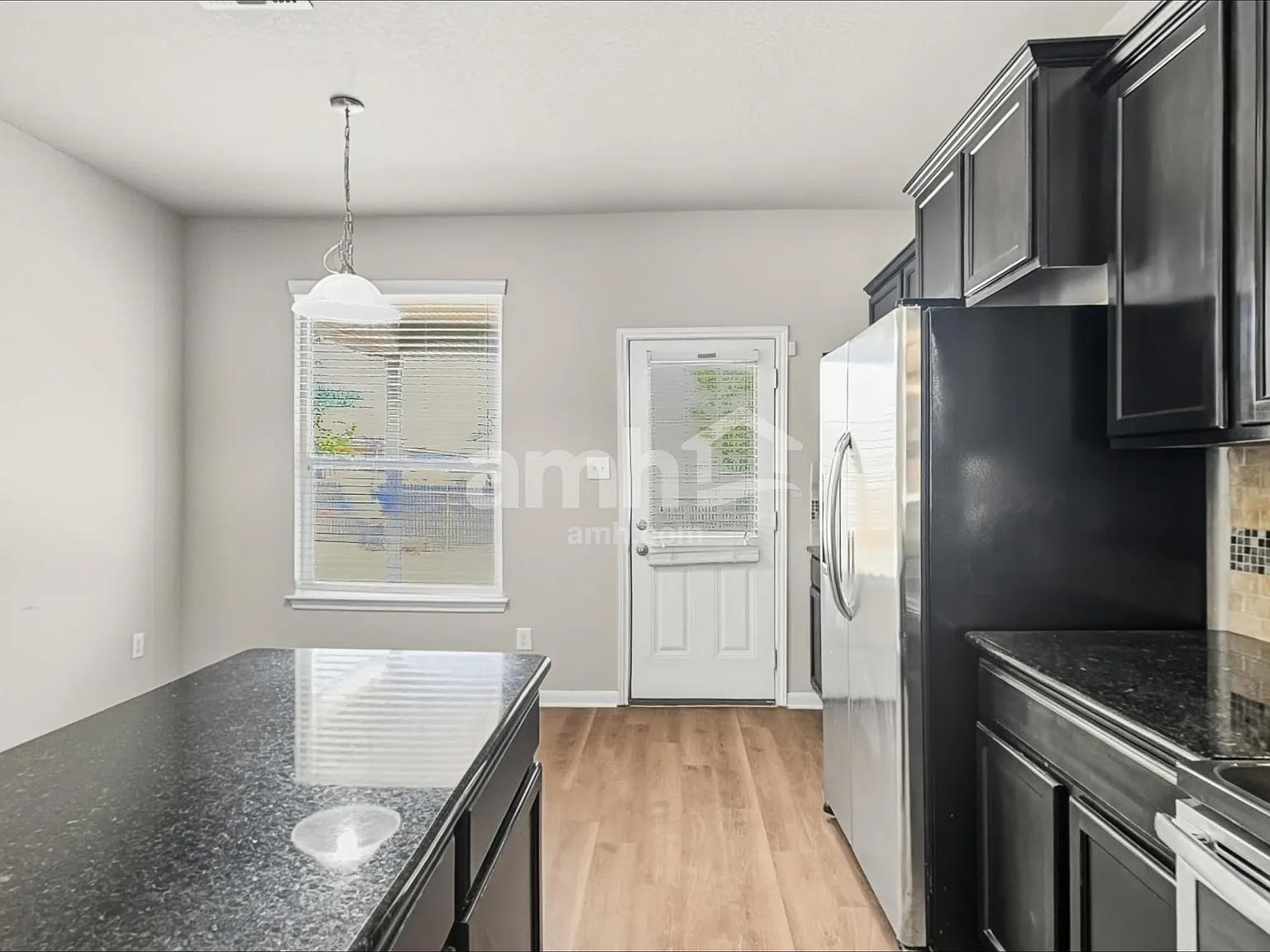 4 bed, 2.5 bath, 2473 sqft, $2,230 — Photo 4