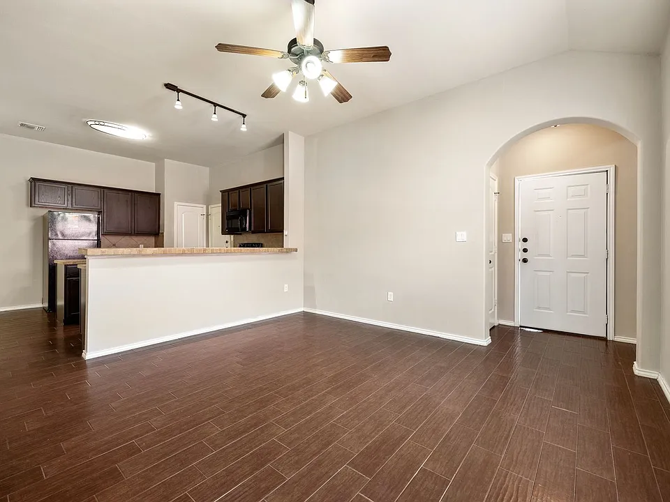 953 Brown Rock Dr