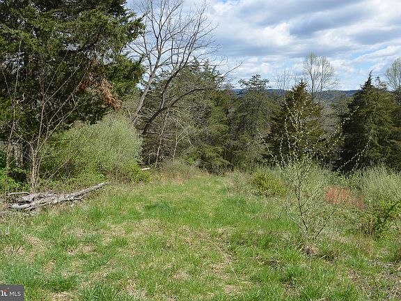 3rd image of Majestic Knoll Ln #9