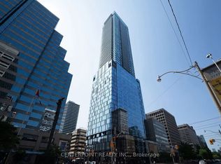 488 University Ave #2808, Toronto, ON M5G 0C1