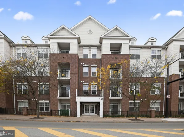 350 W Elm St Suite 3207, Conshohocken, PA 19428