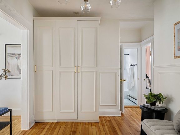 4th image of 7 Farragut Ave #1
