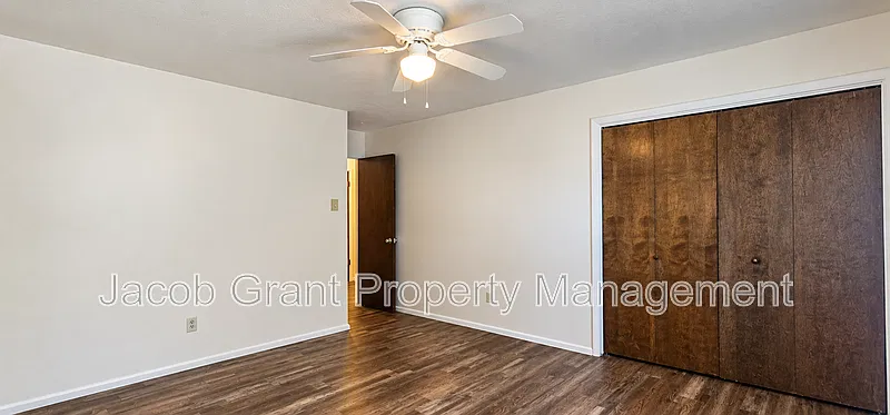 2 bed, 1.5 bath, 1250 sqft, $1,195 — Photo 4