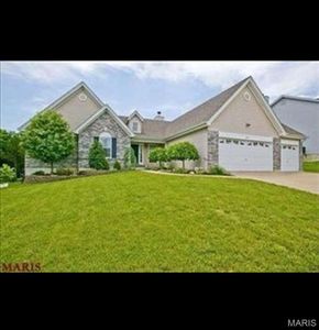 2216 Silver Lake Estates Dr, Pacific, MO, 63069