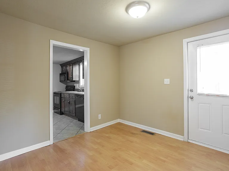 207 Limestone St — Photo 13