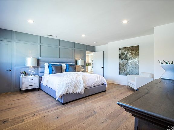 5th image of 5761 Larryan Dr