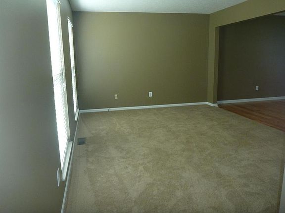 5th image of 3928 Wedgewood Place Dr