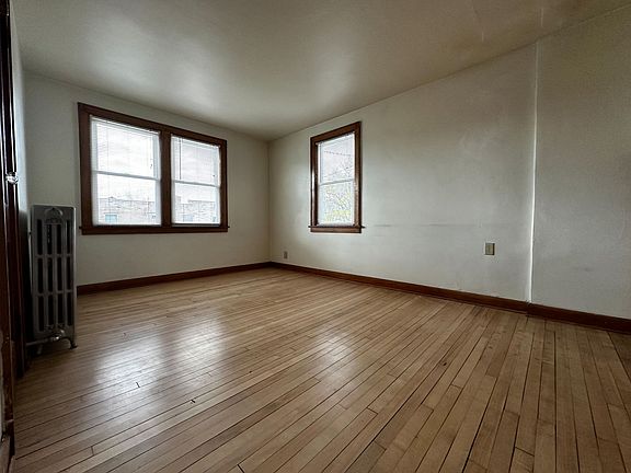 4th image of 822 Pine St #16