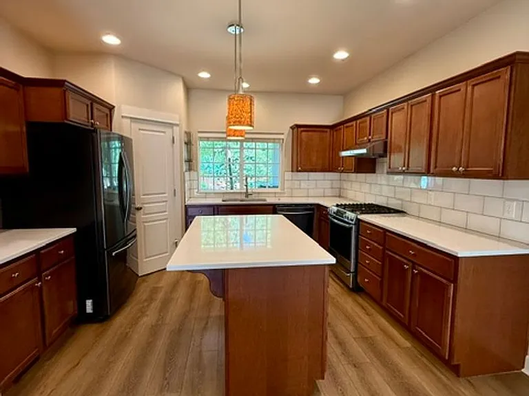 20441 Aberdeen Dr — Photo 3