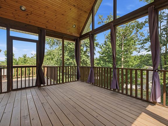 3rd image of 7821 Slatermill Dr