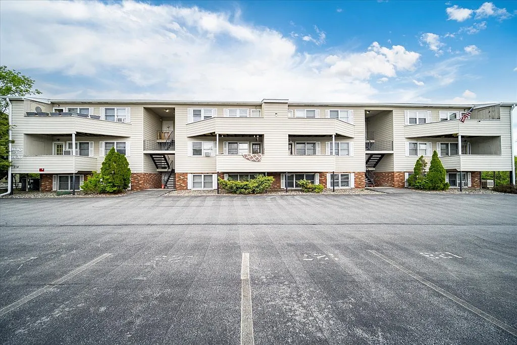 1 bed, 700 sqft, $1,550 — Photo 3