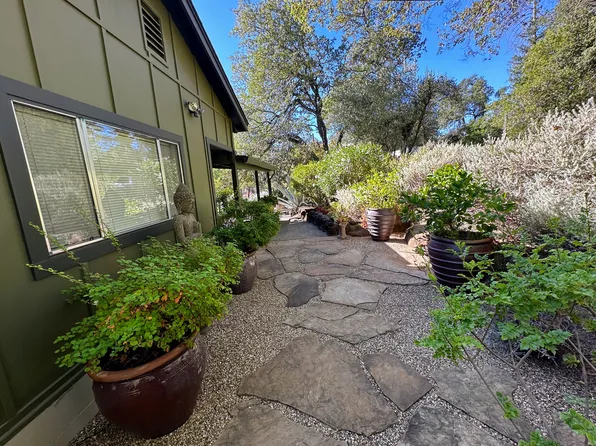 926 Champion Ln #B, Deer Park, CA 94576