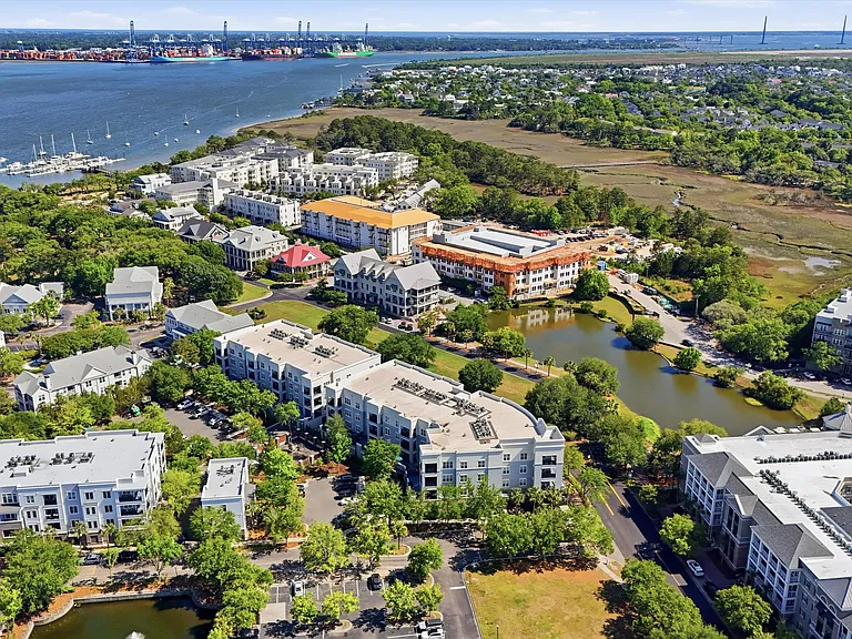 200 River Landing Dr #B102 — Photo 24