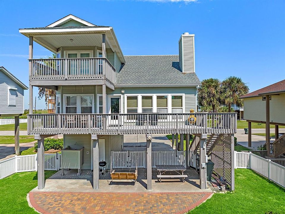 1st image of 13913 Pirates Beach Blvd