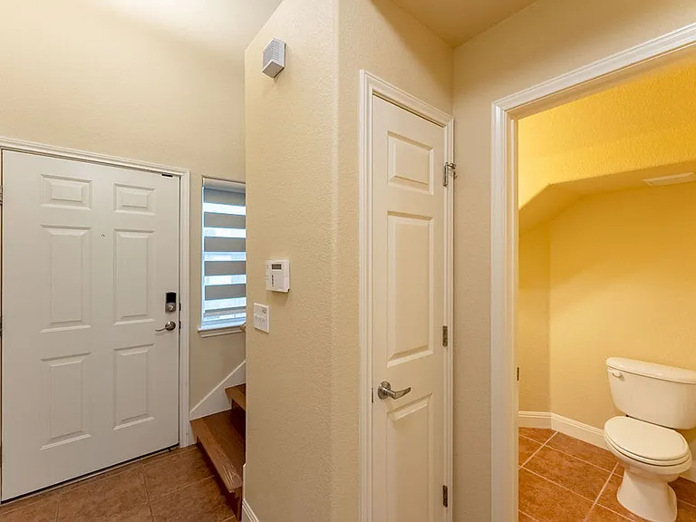1906 Jentsch Ct #2A — Photo 8