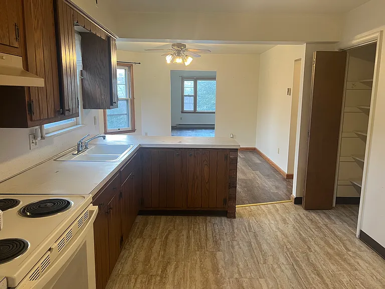 1311 Gravel Pond Rd — Photo 10