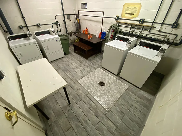 10916 Ashton Ave #101 — Photo 13