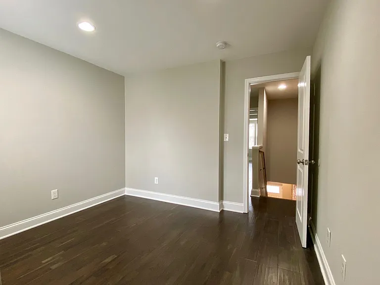 304 S Conkling St — Photo 21
