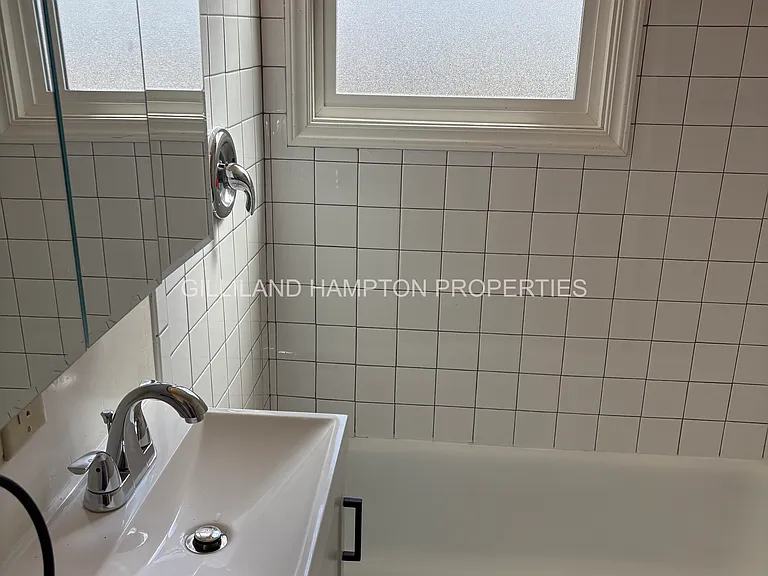 320 NW 15th St #320 — Photo 28