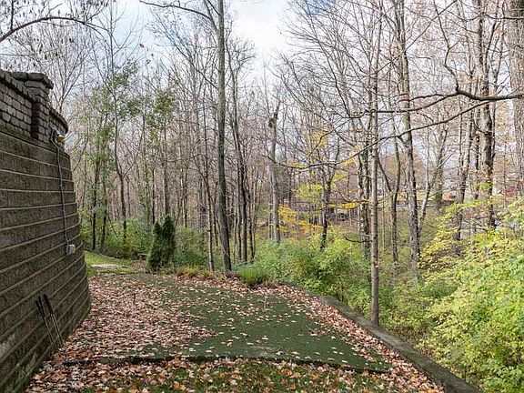 3rd image of 5118 Christopher Dr