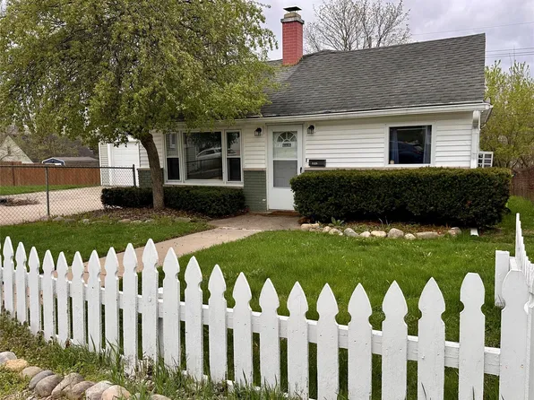 1125 E Commerce St, Milford, MI 48381