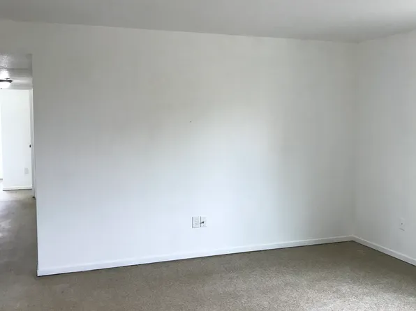 323 Magnolia St APT 101, Madera, CA 93638
