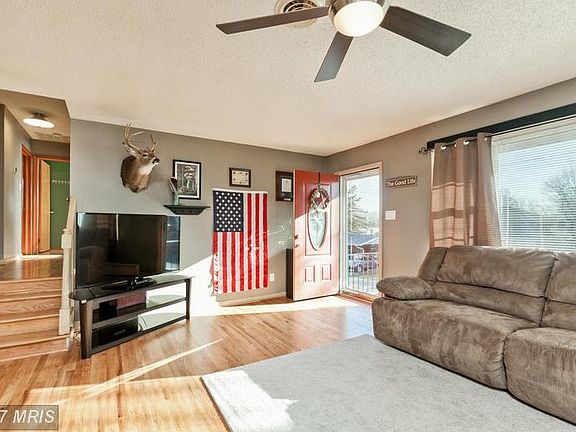 5th image of 12026 Sherwood Dr