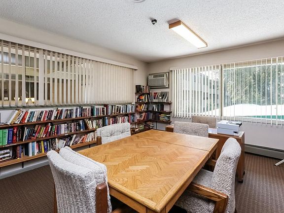 5th image of 1601 N Innsbruck Dr NE Unit 247