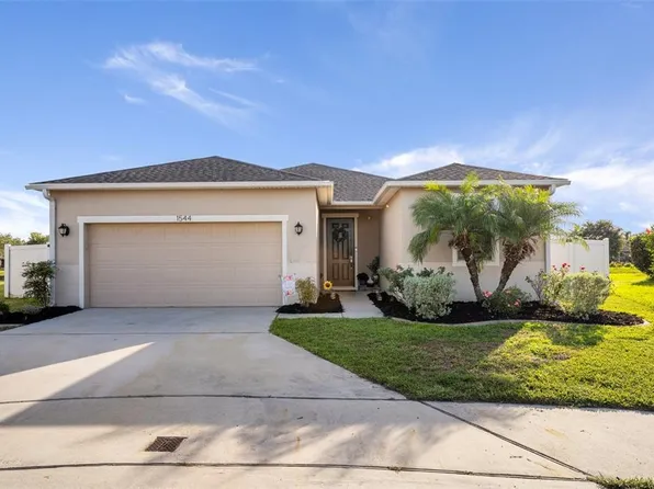 1544 Regent Ct, Mount Dora, FL 32757