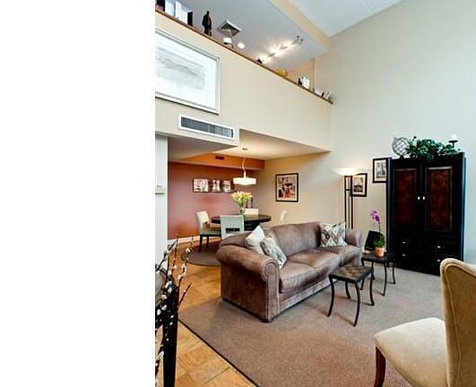 4th image of 21 Saint James Ct #1