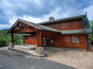 1531 Trappers Ridge Ln, Sevierville, TN 37862