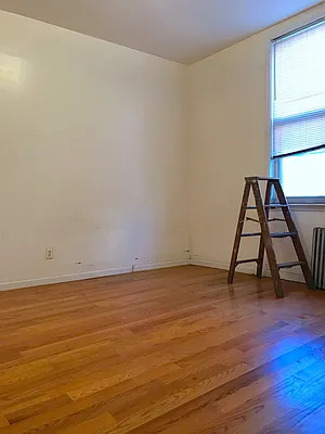 Rented by Capri Jet Realty Corp | media 11