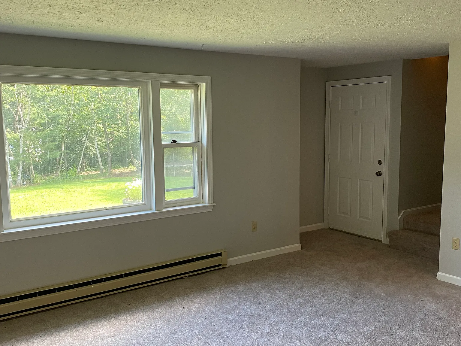 3 bed, 1.5 bath, 1300 sqft, $2,500 — Photo 1