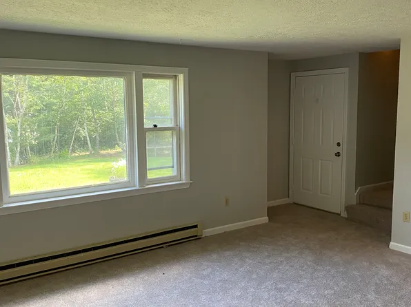 164 Old Derry Rd #B, Hudson, NH 03051