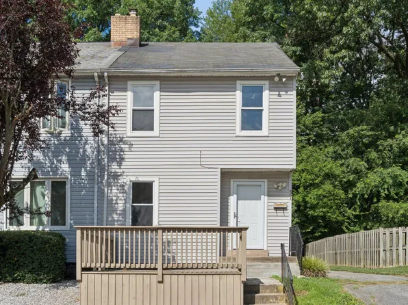 37 Darien Ct, New Castle, DE 19720