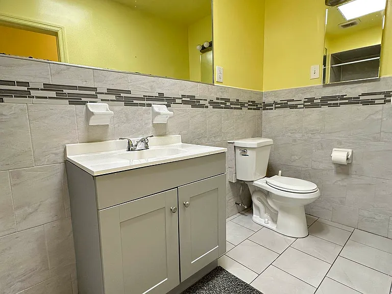1189 Halsey St #2 — Photo 10