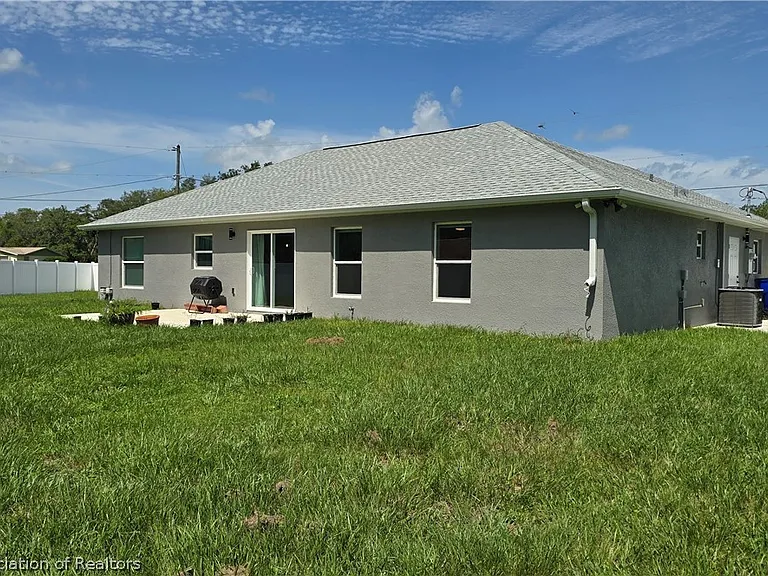 1870 N Zenith Rd — Photo 36