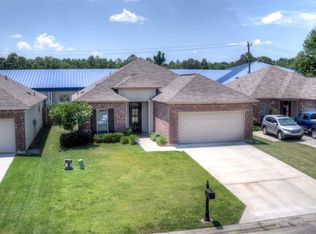 29615 Cubs Ln, Denham Springs, LA 70726