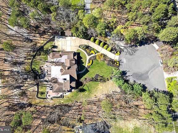 4th image of 65 Stone Mountain Ln