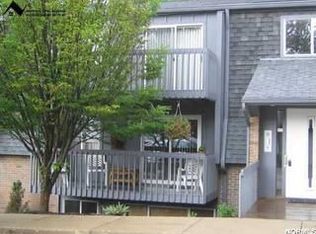 6215 Hidden Creek Dr, Lorain, OH 44053