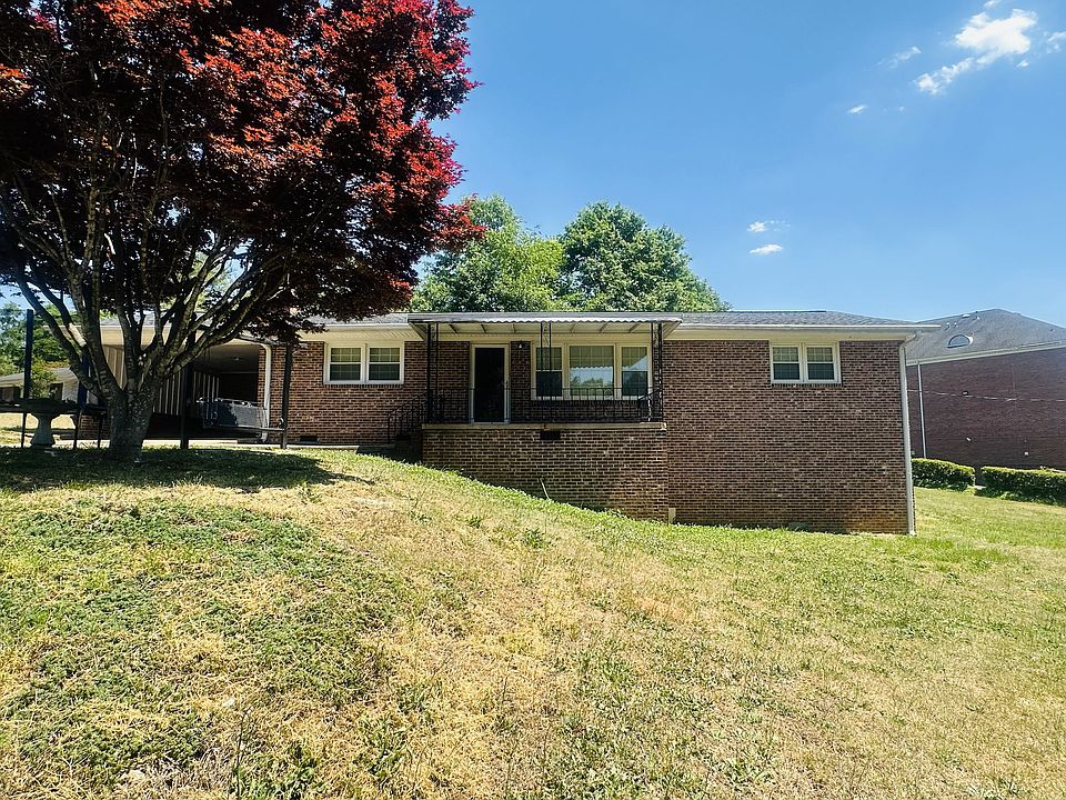 1st image of 200 Ridgecrest Cir