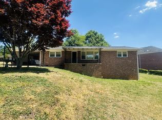 200 Ridgecrest Cir, Greer, SC 29651