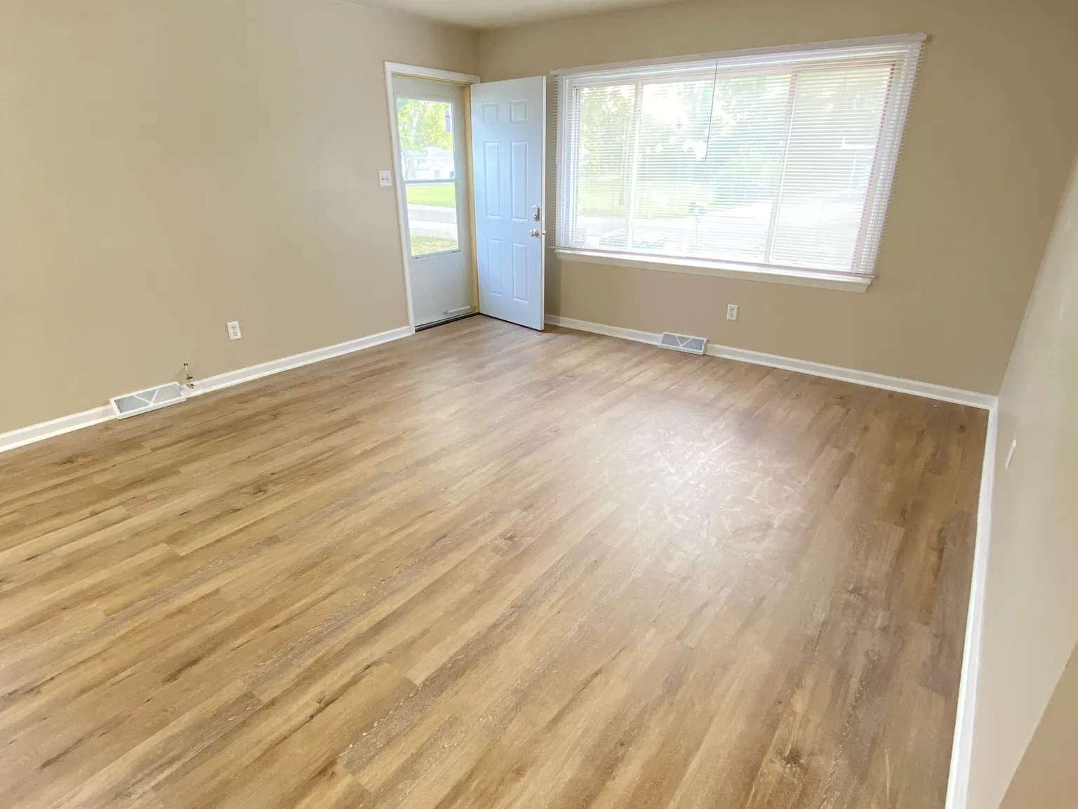 2 bed, 700 sqft, $1,175 — Photo 4