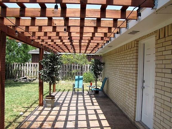 4th image of 2009 Mesquite St