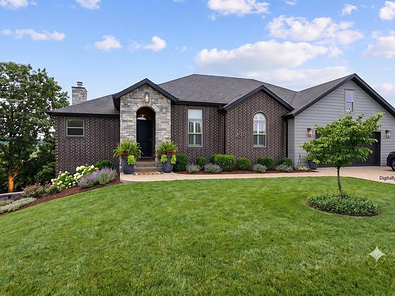 2nd image of 880 Black Forest Lane