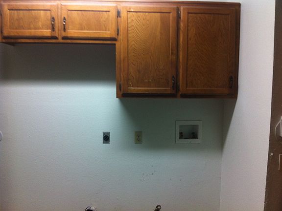 3rd image of 3001 Barnes Dr